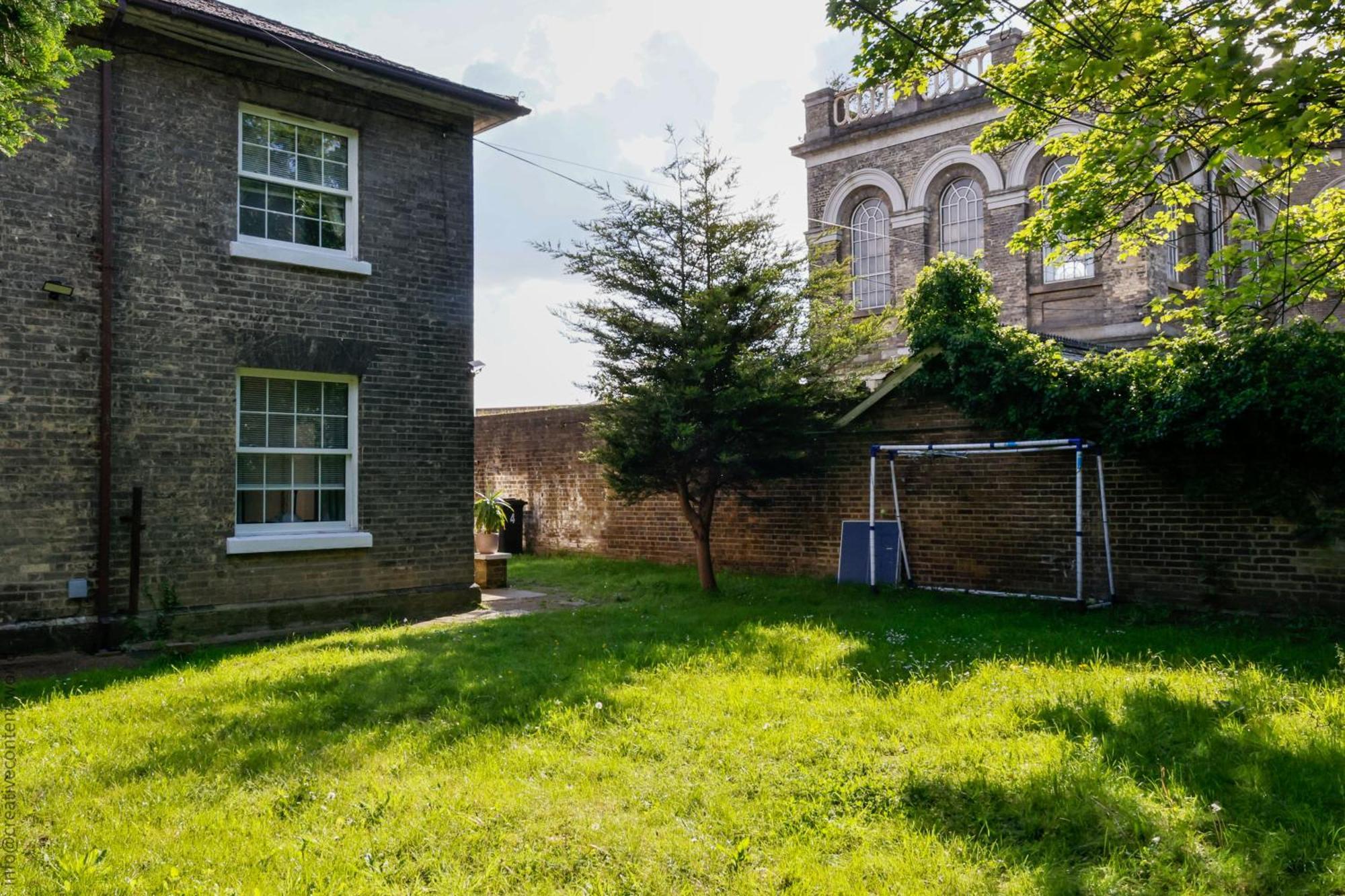 Hampton Court Cottage Exterior foto